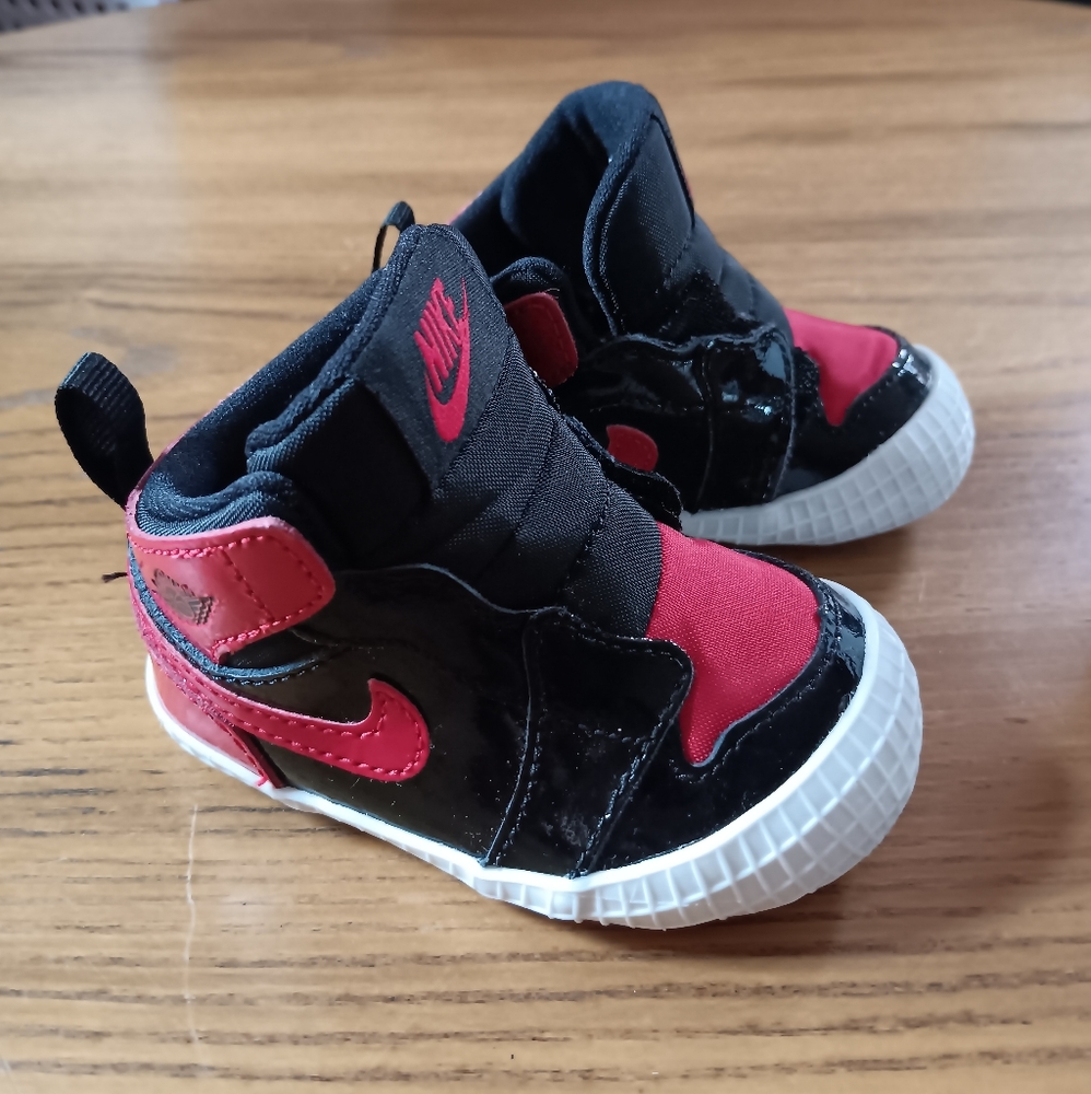 EUC Nike Jordan crib shoes